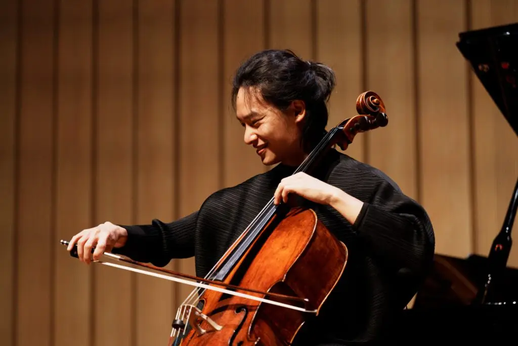 Der Cellist Mon-Puo